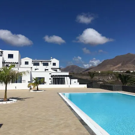 Iva House - Upper Floor Διαμέρισμα *